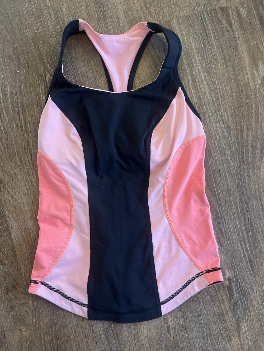 Lululemon cardio kick Racerback Tank Size 6 pink, Black